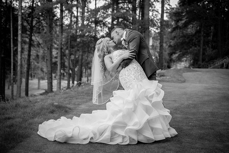 Wedding of Mrs & Mrs Rawlings @ Old Thorns